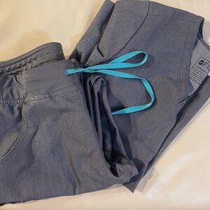 Figs Gray Scrub Set